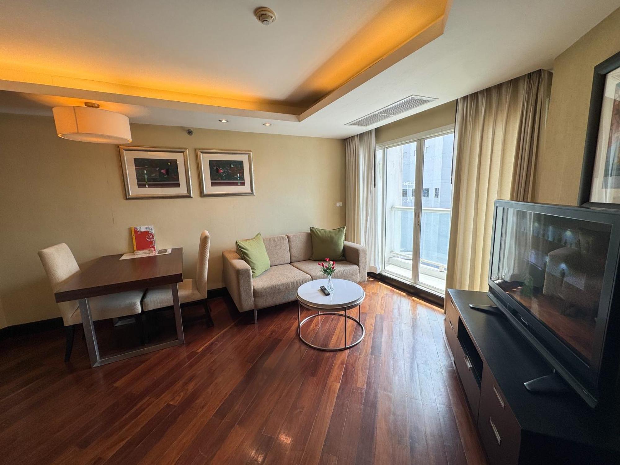 The Narathiwas Hotel & Residence Sathorn Bangkok Ngoại thất bức ảnh